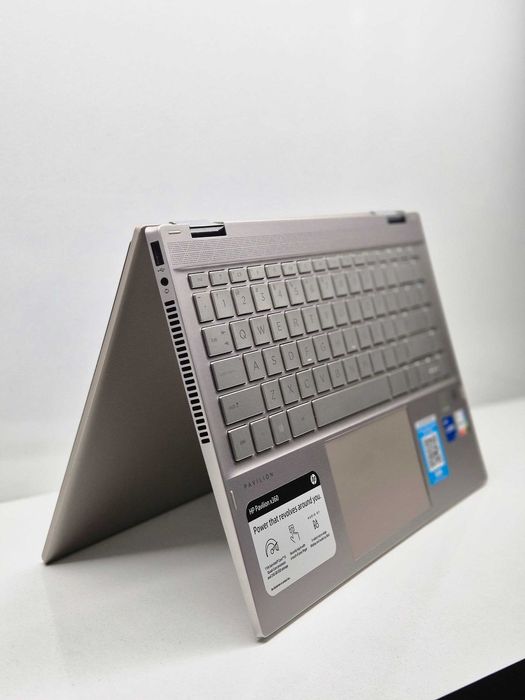 HP Pavilion x360 Core i5-1135G7  8/256gb