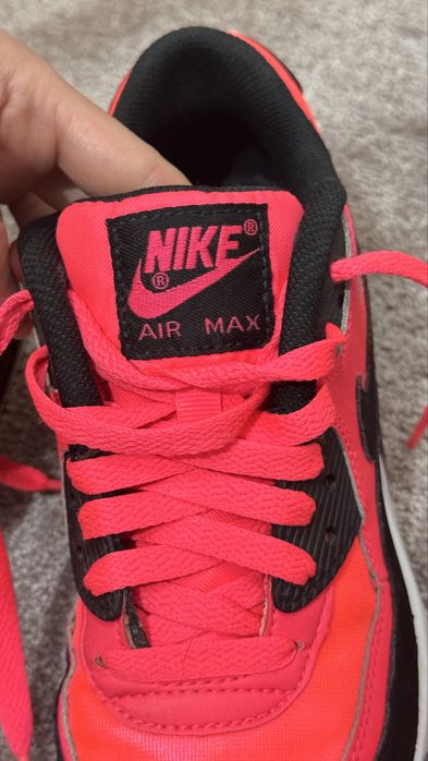 Adidasi Nike air