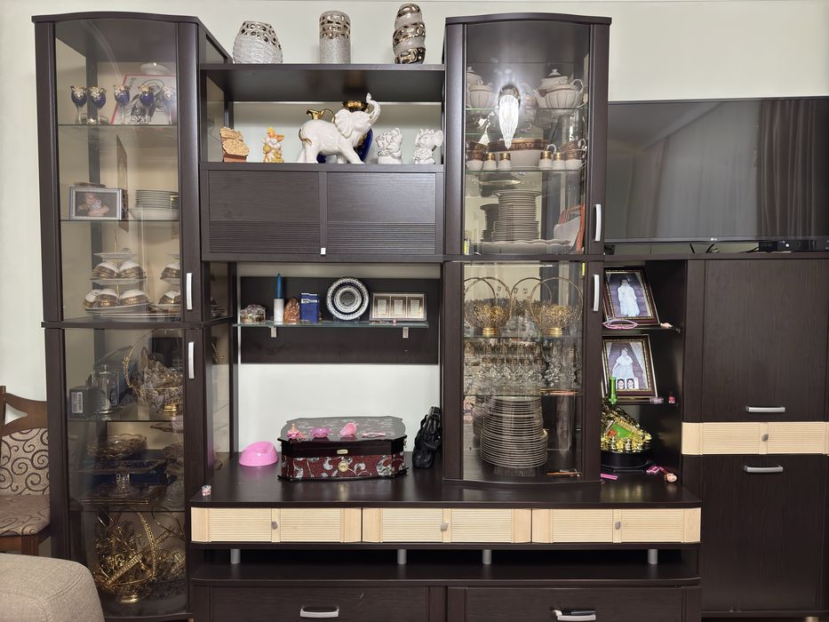 Продам стенку в зал