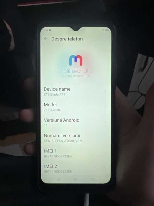 Vand telefon zte blade a71 in stere buna