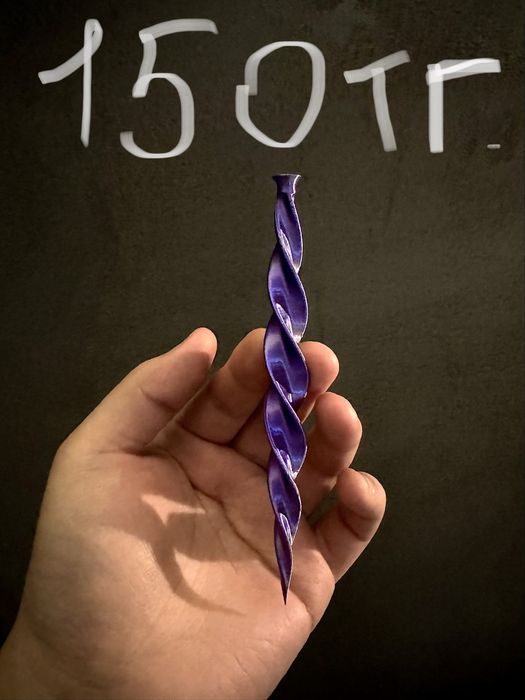 Новогодние игрушки блестящие