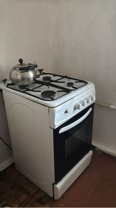 Газ бен холодильник сатылады.