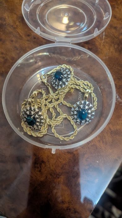 Продам бижутерию комплект под золото