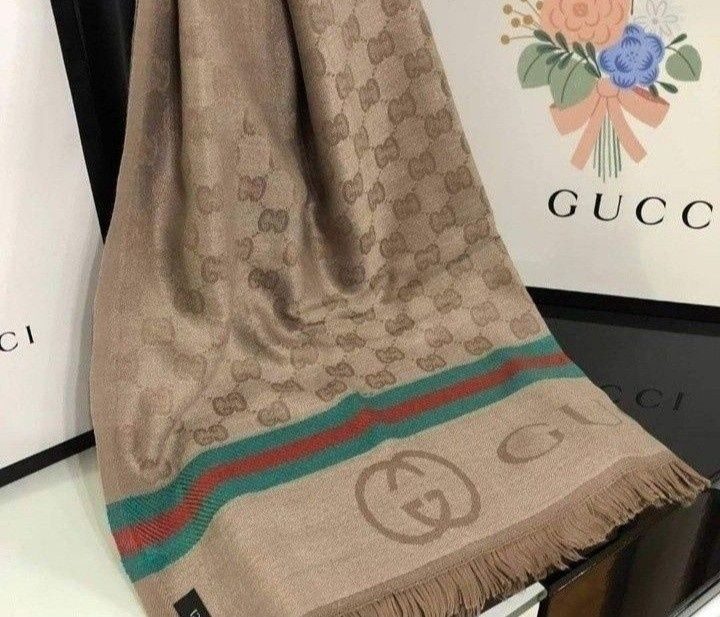 Esarfe/saluri/fulare,doua fețe,diverse nuanțe, saculet, etichetă