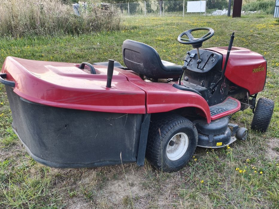 Tractoras tuns gazon