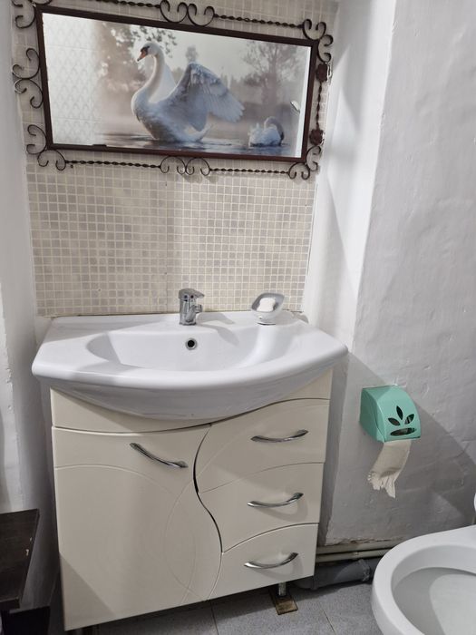 Продается прихожая  раковина