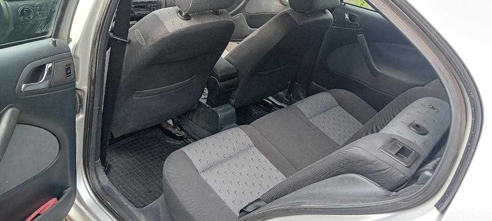 vand auto skoda 2002
