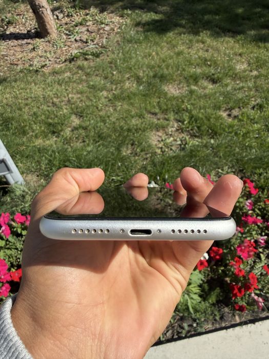 Айфон 11 64GB White