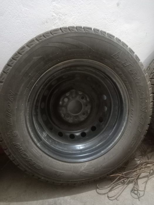 Продам шины с дисками