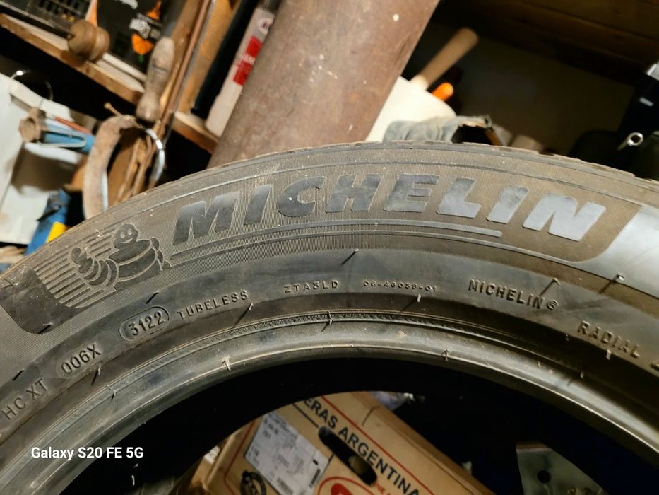 Vând cauciucuri  michelin