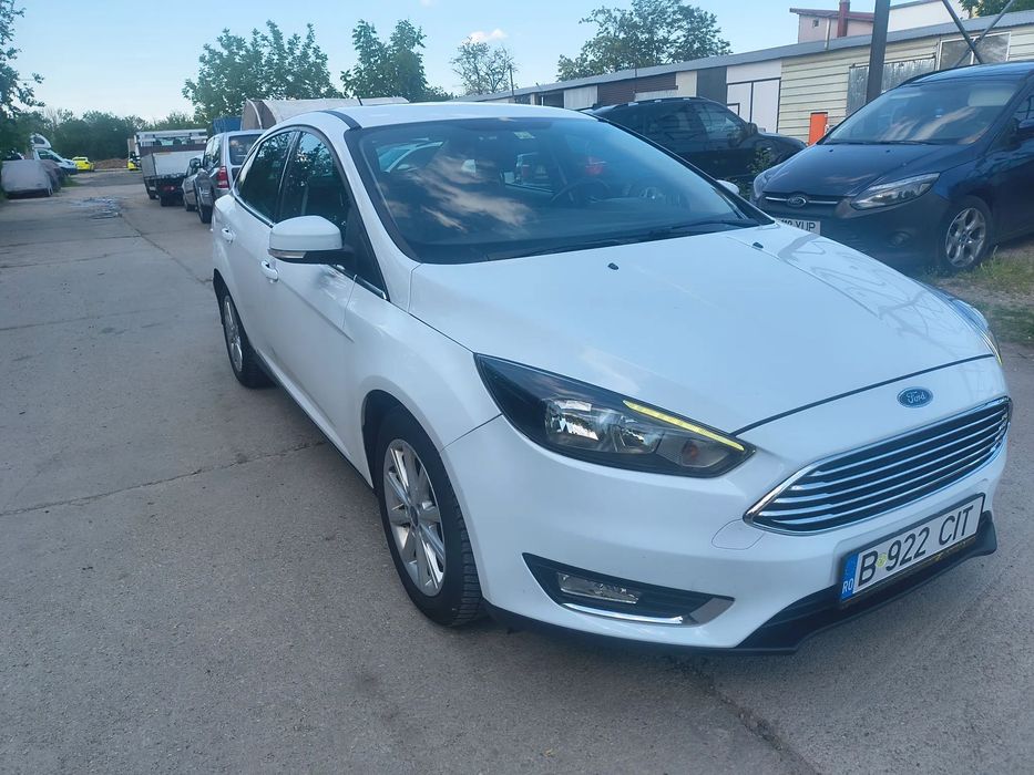 Ford Focus Vand Ford Focus Sedan, 1.5 diesel, 120cp Titanium