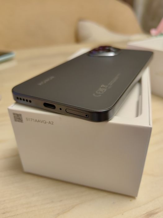 Продам Honor 400 (Технодом) 8/256GB