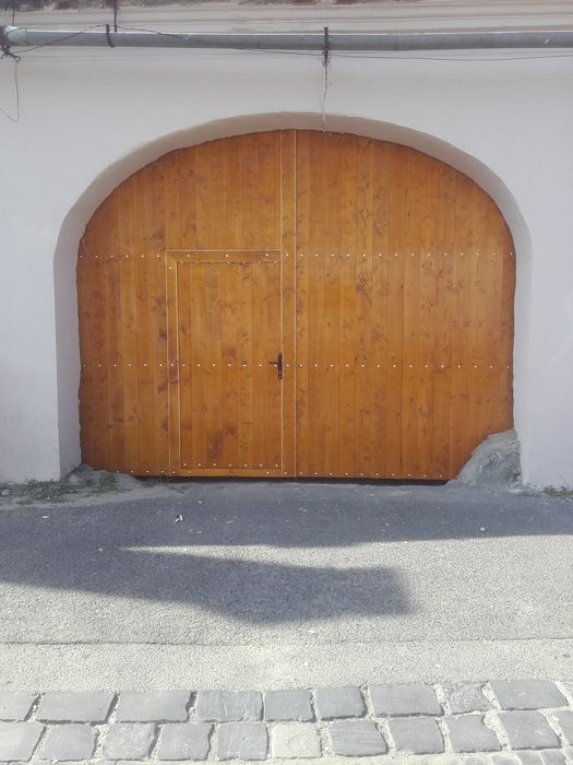 Confecţionări porti metalice/ / lemn pe cadru de fier/garduri etc.