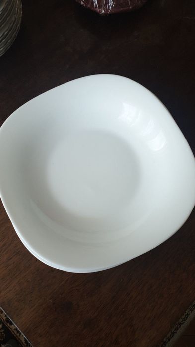 Сервизи/ комплекти чаши и чинии