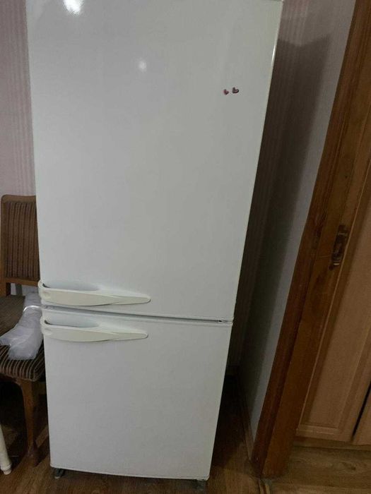 Холодильник 2*х  камерный
