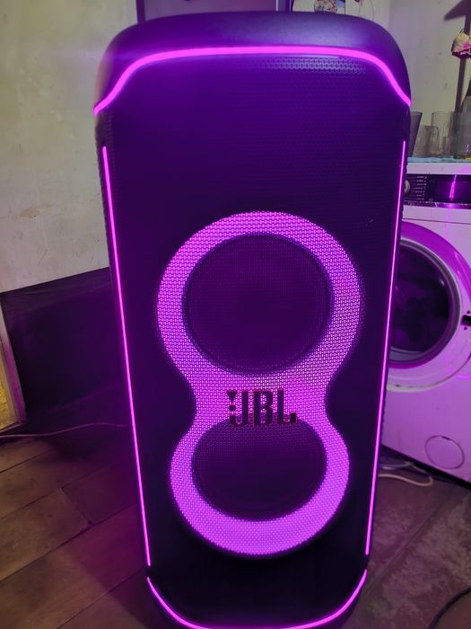 Jbl Party Box Ultimate 1100W,Folosită puține ore