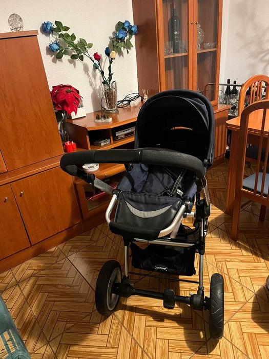 Cărucior bebe utilizat