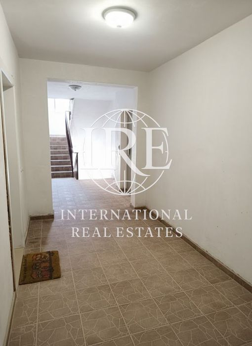 Продава се Двустаен апартамент в Варна, Левски - 78 кв.м за 980 €/кв.м - Снимка #11