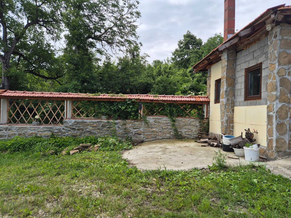 Продава се Къща в с. Пресяка, Област Ловеч - 680 кв.м за 53 €/кв.м - Снимка #9