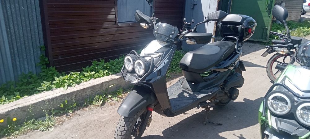 Мопед в хорошем состоянии