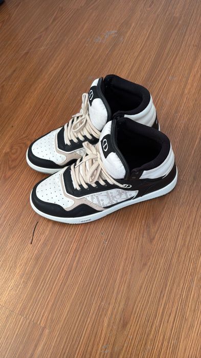 Dior high sneakers b27
