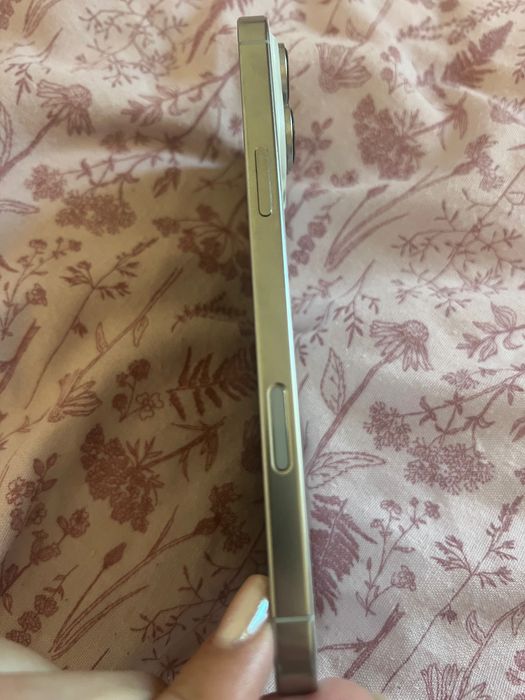 iPhone 16 pro Max titanium 256Gb бял