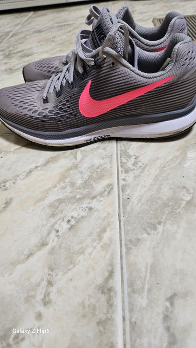 Оригинални дамски маратонки Nike Air Zoom Pegasus 34 (Размер 37.5 / 23.5 см)