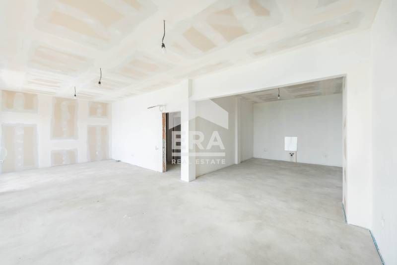 Двуетажна новопостроена къща за продажба, с перфектен достъп и директн