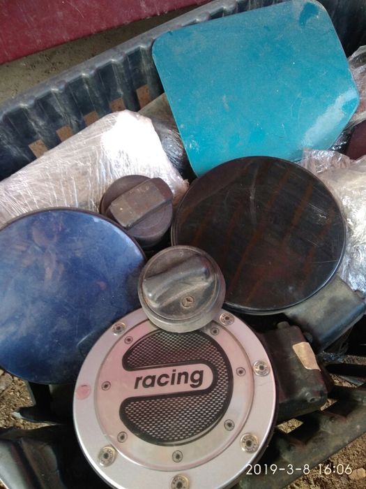 Крышка, лючок бензобака