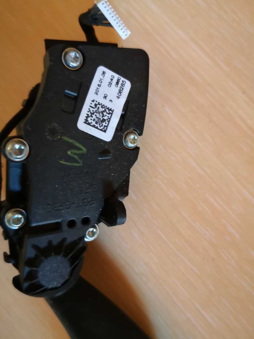 Лост за превключване на скорости Mercedes 207