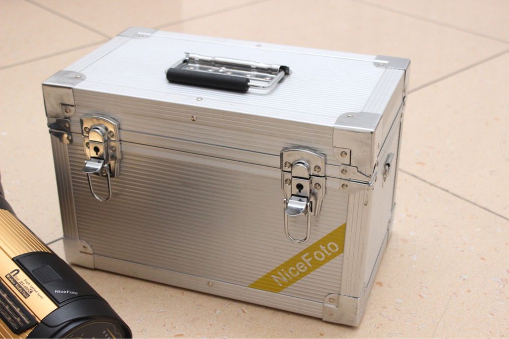 Продам  NiceFoto  HS 600