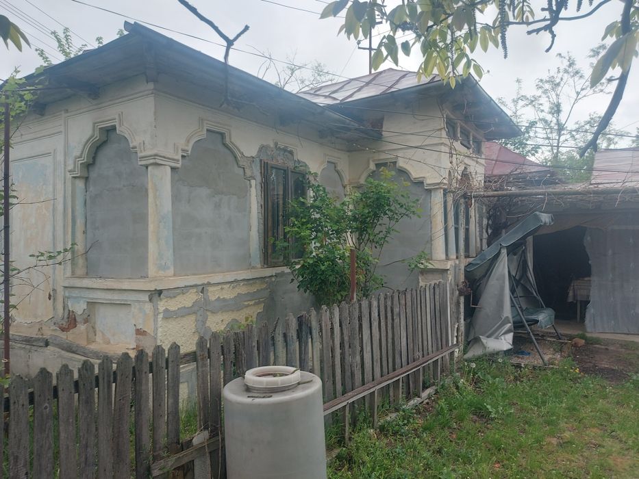 Casa de vânzare, jud Argeș, Teiu