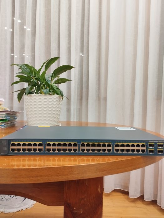 Cisco Catalyst 3560v2-48TS-E