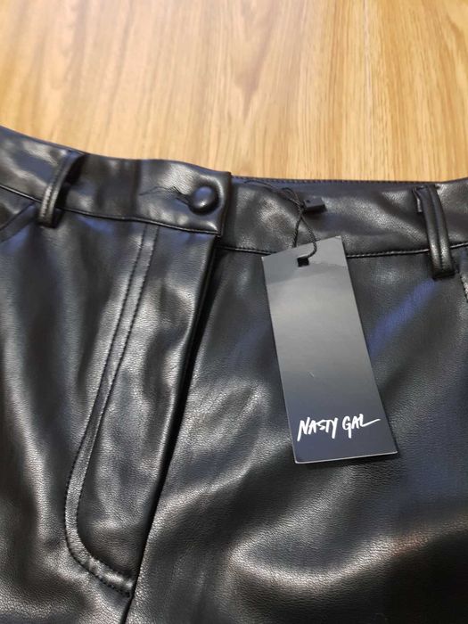 Pantaloni de piele Nasty Gal marimea 42