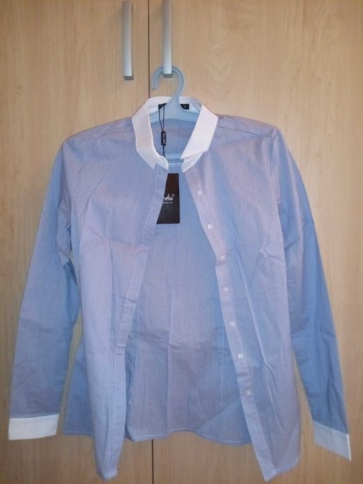 Новая рубашка Camelia на девочку школьницу или стройную девушку.