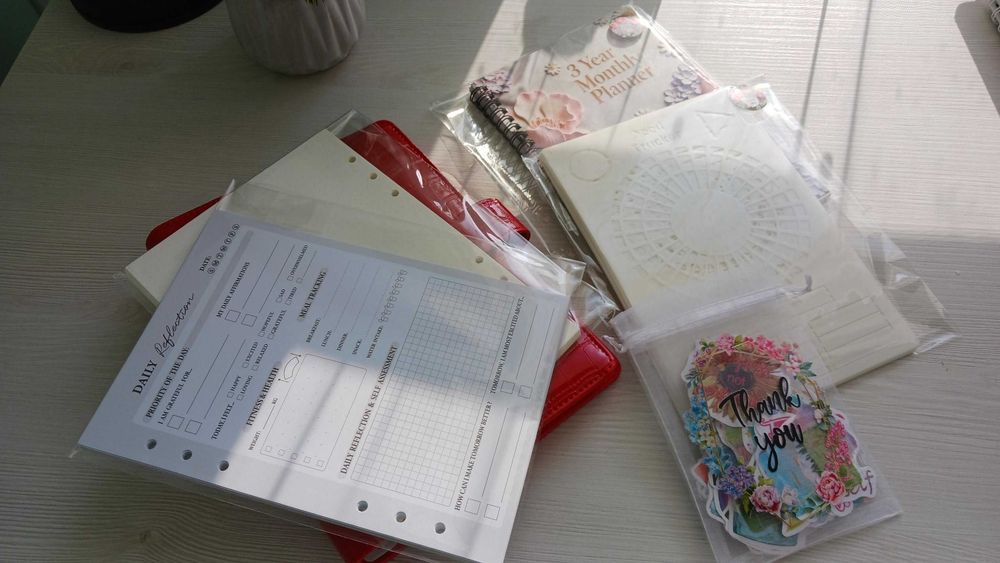 Стилен органайзер А5 с много вложки и подаръци