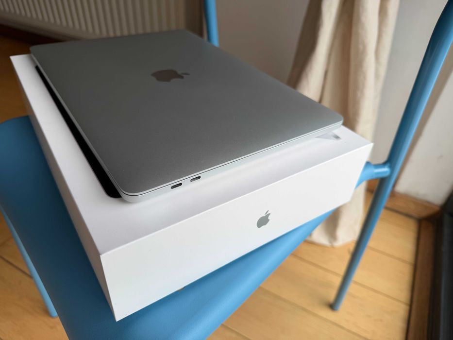 Macbook PRO Touchbar M1 8gb RAM 512gb SSD IMPECABIL 87% Baterie