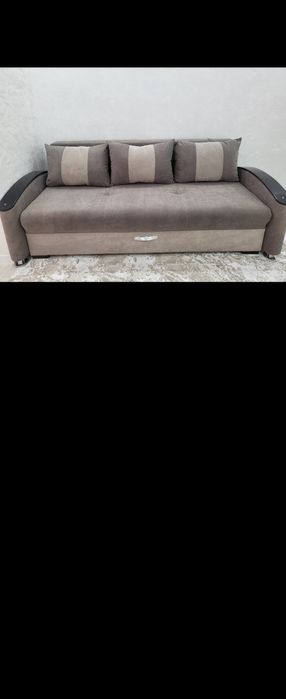 Продается диван.