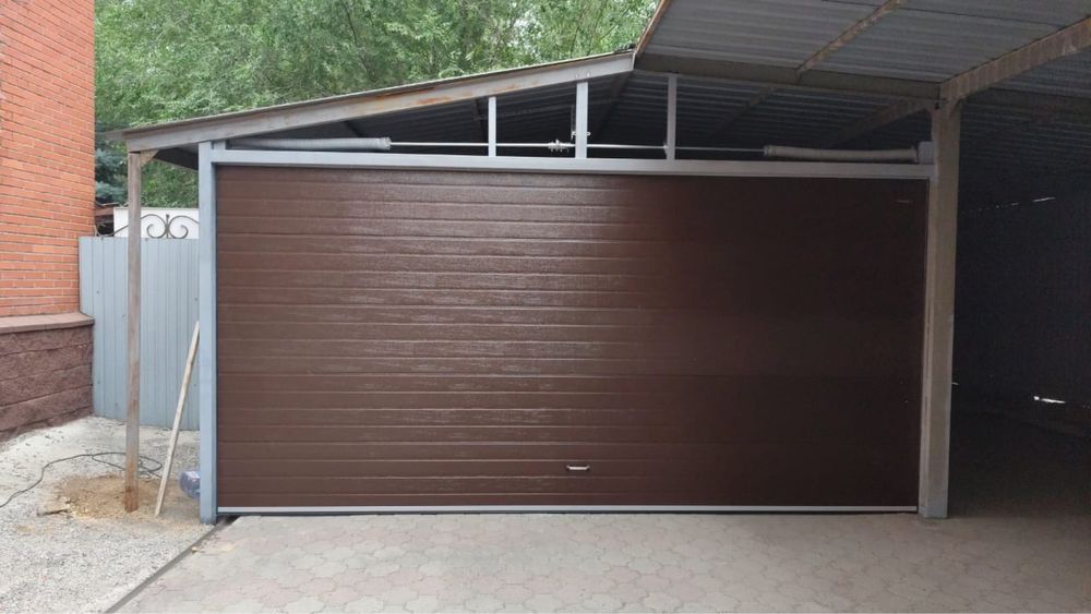 Рольставни , Секционые ворота