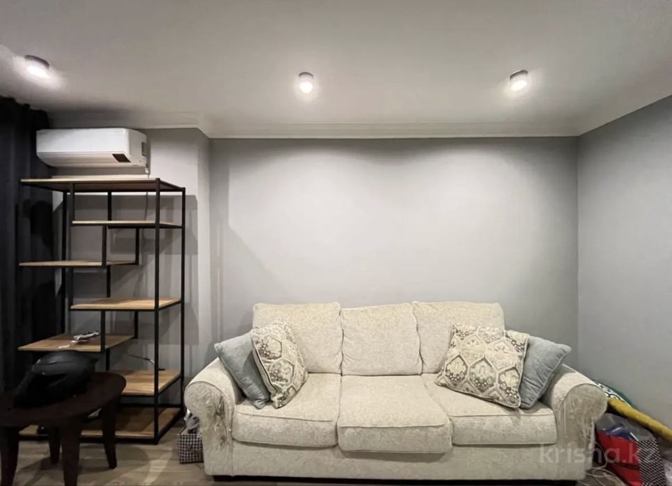 Продам диван срочно