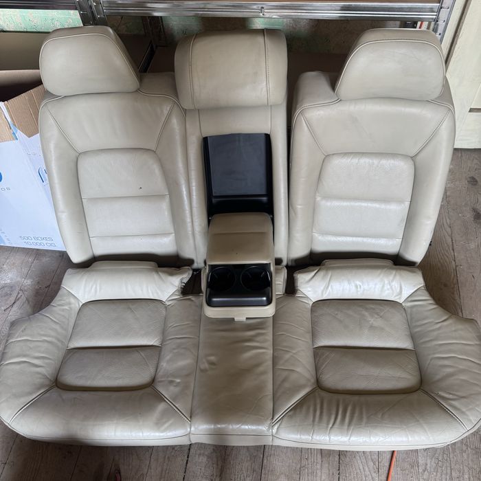 Салон за Volvo S80 P3 2009 година