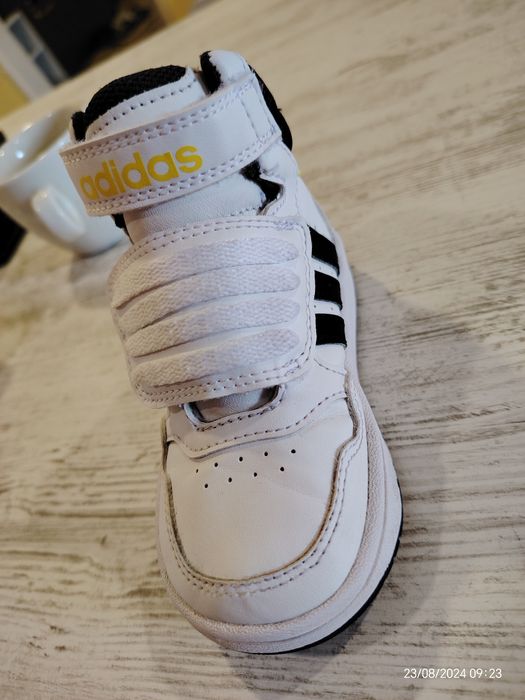 Високи маратонки Адидас