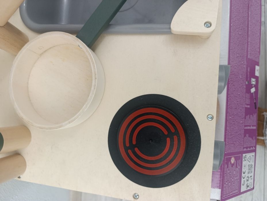 Детска дървена кухня