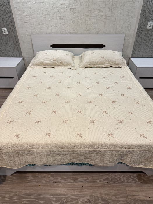 Покрывало с наволочками