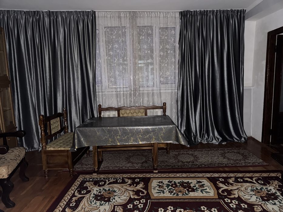 Шкаф ва уголок сотилади яхши холатда