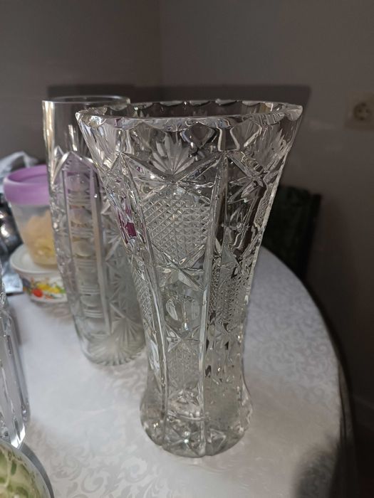 Продам хрустальные вазы, салатники