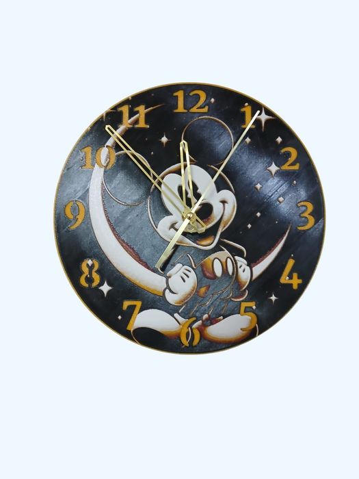 Настенные часы  безшумные