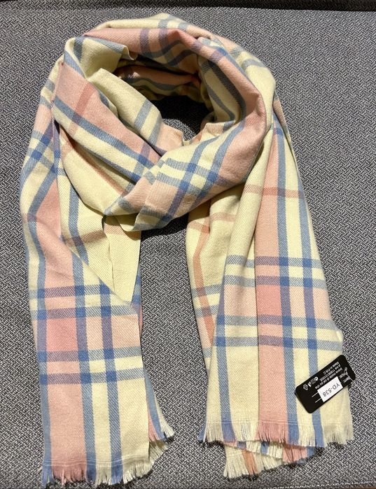 Esarfa groasa noua cu eticheta, material foarte moale si fin