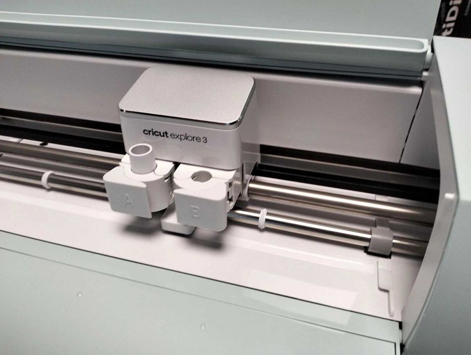 Професионален Режещ плотер CRICUT Explore 3
