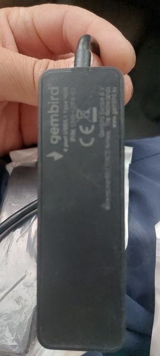 Продам  узби хабб!!новый 4 портовый! Отличном качество